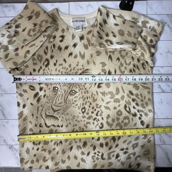 Alfred Dunner Womens Sweater Tan Brown Leopard 3D Pullover Small Mob Wife - Picture 5 of 9